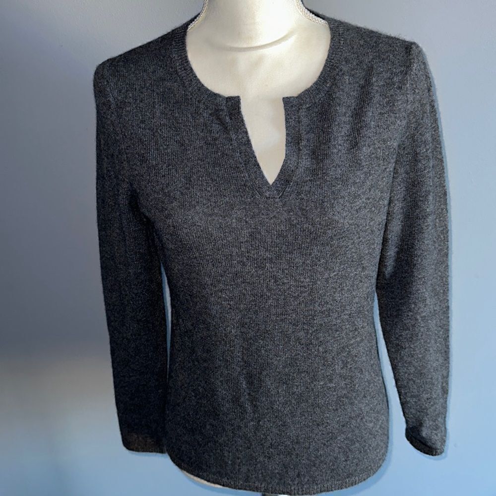 Peck & Peck Cashmere Petite Charcoal Sweater!
